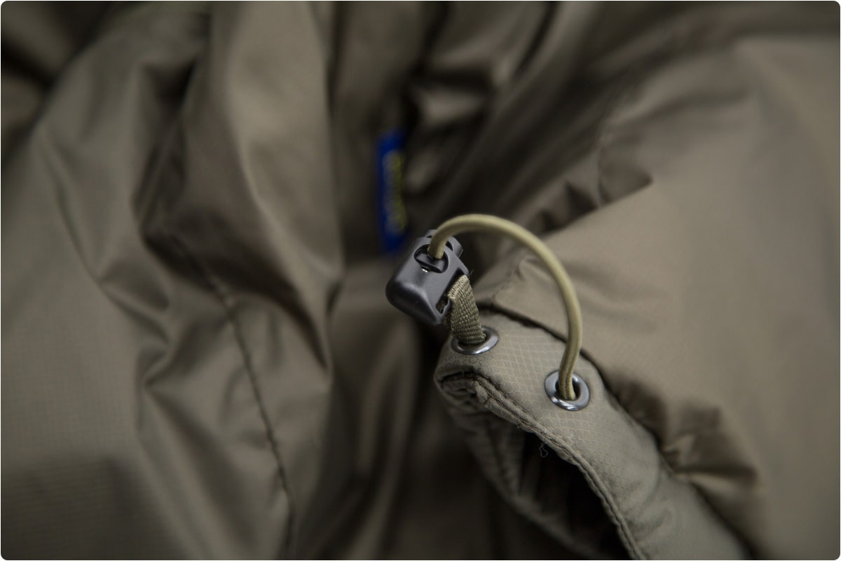 carinthia-kurtka-lig-4.0-oliwkowa-regulacja